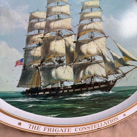 Vintage Metal Tray. The Frigate Constellation” - Picture 4 of 6